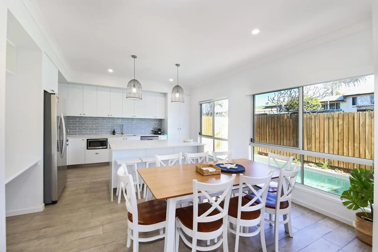 Holiday home 11 Ann Street Villa Coolum Beach Australia